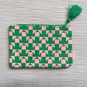 New IPSY Green and Pink Geometric Cosmetic Bag